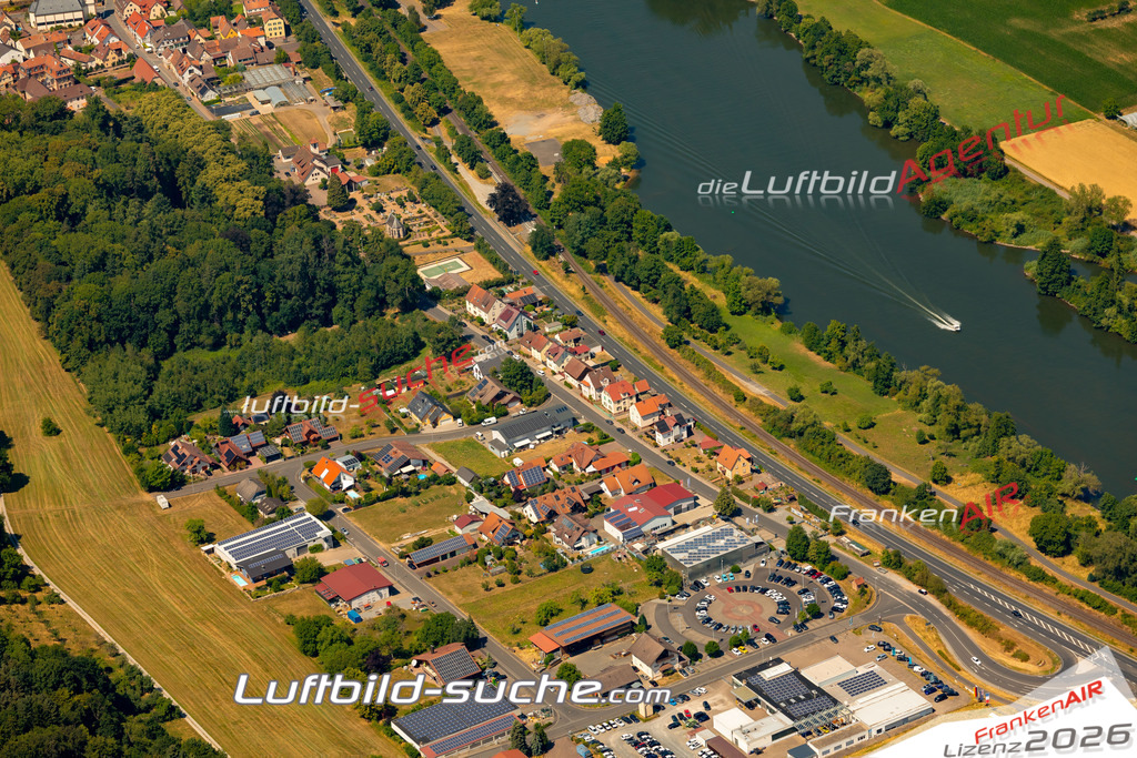 Das Luftbild zeigt :  Laudenbach - Die Luftaufnahme wurde 2023 vom UL-Flugzeug aus erstellt ( keine Drohne ) - Hochauflösende Luftaufnahme - Für grossformatige Ausdrucke geeignet. Die Geschenkidee !Mit Lizenz und Bildrechte bestellbar