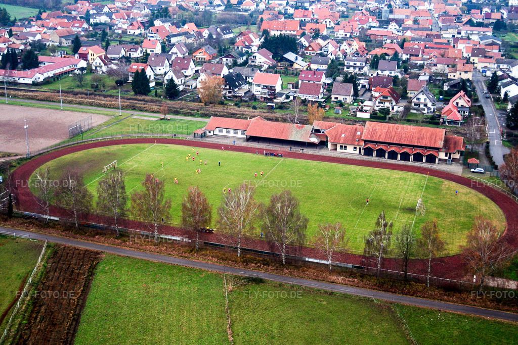Luftbild: Sportplatz in Steinfeld im Bundesland Rheinland-Pfalz in Deutschland. Foto: IMG_0077.jpg vom 03.12.2005 durch Werner Riehm/FLY-FOTO.de