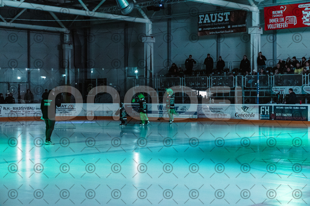 Alligators_vs_Deggendorf_30_11_2025-007 | Höchstadt Alligators Fotogalerie: Eishockey-Action aus Franken. Professionelle Spielfotos, Portraits & Stadionbilder zum Download. Jetzt entdecken! - Realized with Pictrs.com