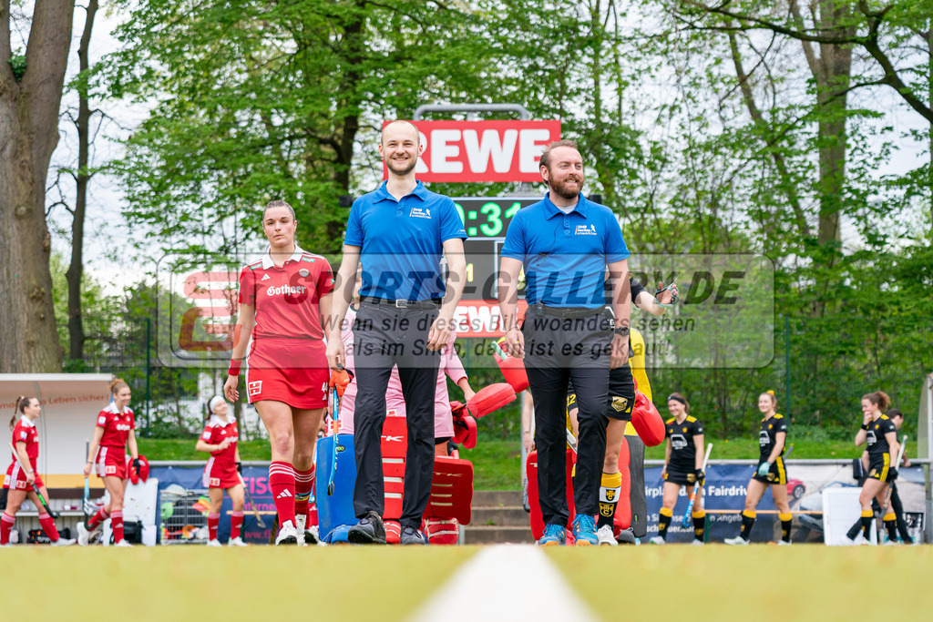 HK_20240407_903441 | 1. Bundesliga Hockey Damen Rot-Weiss Köln - Harvestehuder THC am 7.4.2024 Rot-Weiss Köln, Köln , Lennart Schöttes ( SR ) , Philipp Hesselmann ( SR )