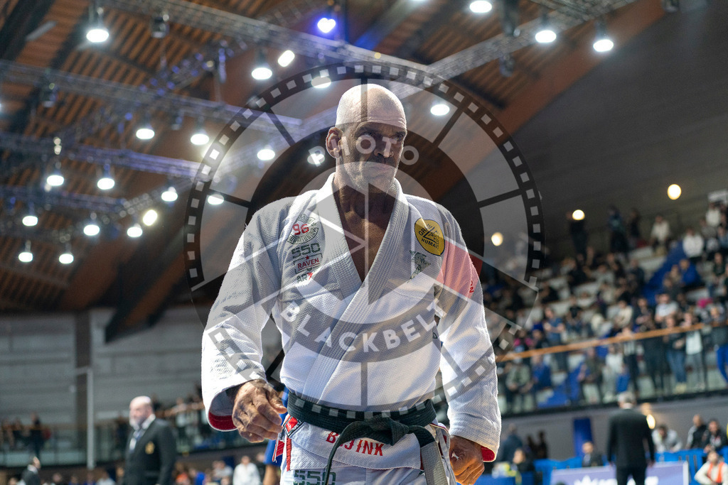 20240125PBB01669 | Fighters compete during the sixth day of the Brazilian Jiu-jitsu European Championship of the IBJJF in Paris, France, on January 25, 2024.