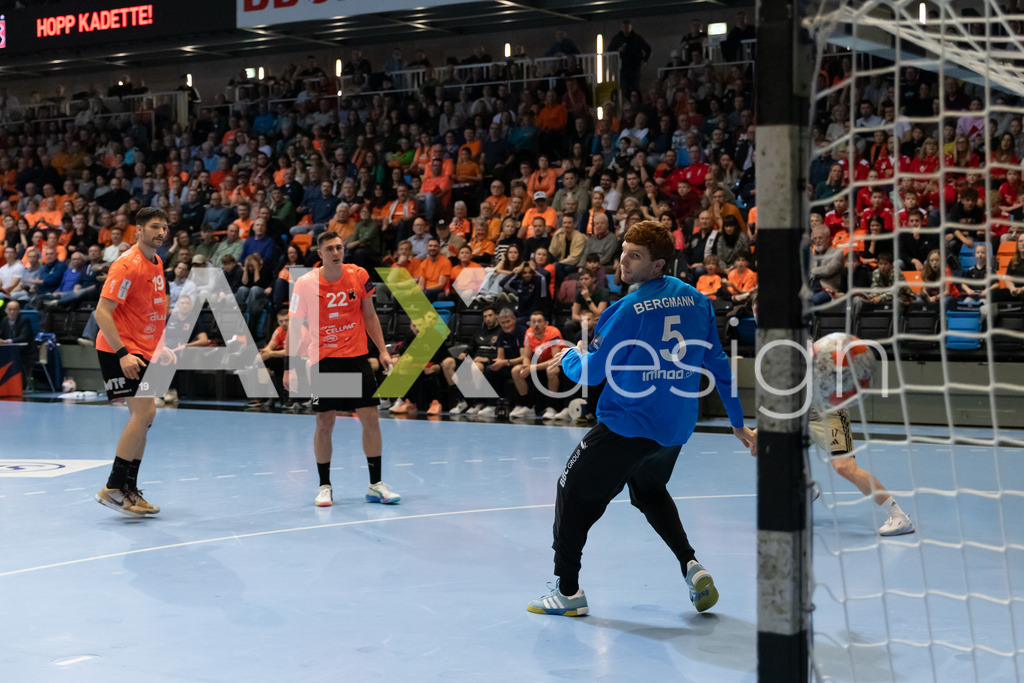 Handball I Herren I Saison 2025-2026 I EHF EUROPEAN LEAGUE 2025/26 | Men I Main Round I 2. Spieltag I Kadetten Schaffhausen - TSV Hannover-Burgdorf I 24.02.2026 | 17 August Baskar Pedersen (NO) (TSV Hannover-Burgdorf) – Flügel links - Realisiert mit Pictrs.com