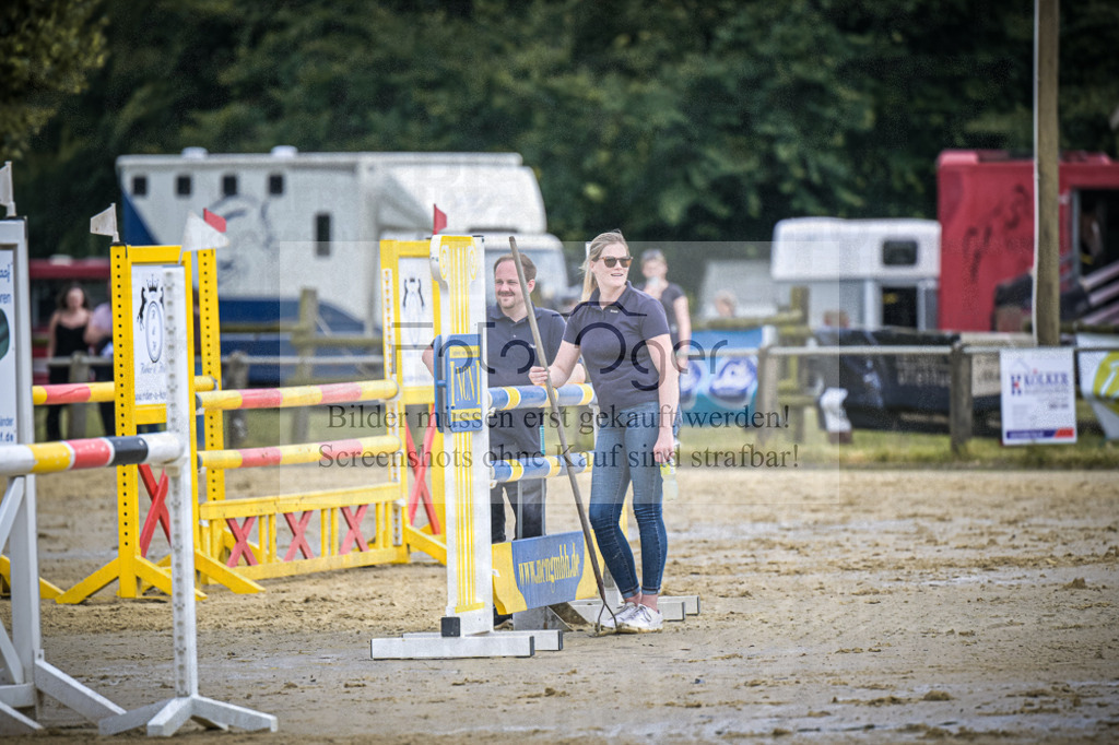 DOS_4132 | Entdecke hochwertige Reitturnierfotos von Foto Oger. Professionell, emotional und authentisch – jetzt Lieblingsmomente im Shop bestellen.Deutschlandweite Turnierfotografie. - Realisiert mit Pictrs.com