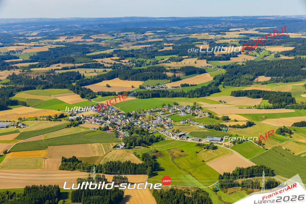 Hohenberg Marktleugast Bild- Das Luftbild wurde 2025 vom UL-Flugzeug heraus erstellt ( keine Drohnen Bilder! ) - Hochauflösende Luftaufnahme -Nicht vergleichbar mit Google Maps oder Satelittenbilder- Die Geschenkidee !Mit Lizenz und Bildrechte bestellbar