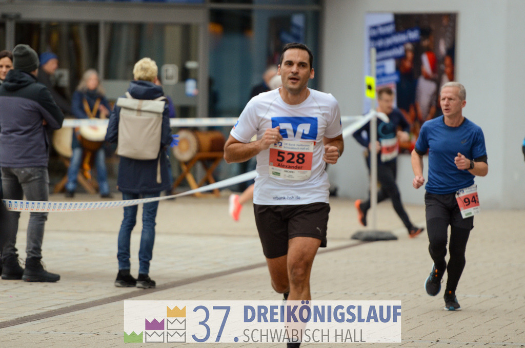 VR Bank Hauptlauf 10000m | 3 Koenigslauf 2023 - Realisiert mit Pictrs.com