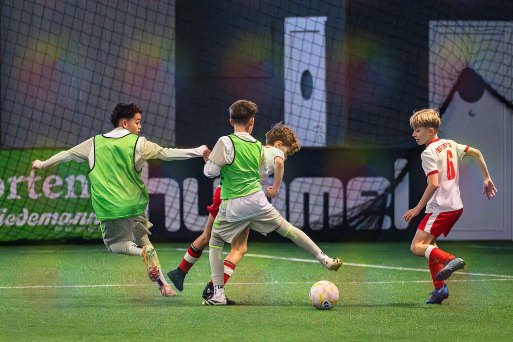 _BLR8637 | Professionelle Fußball- und Sportfotografie. Spielbilder online ansehen und kaufen – Einzelbilder oder komplette Galerien in hoher Qualität. - Realisiert mit Pictrs.com