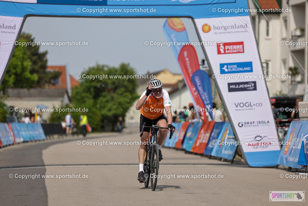 VJ__9734 | Neusiedlersee Radmarathon 2026@sportshot_your_pictrs #yourpictures#roadtowm2029 #nrm #neusiedlerseeradmarathon #neusiedlersee #neusiedlerseetourismus #burgenland #mörbisch #nrm26 #burgenlandtourismus #voglundco #poweredbyburgenlandtourismus #radsport #rad #marathon #ucigranfondo #visitburgenland #ucigranfondoworldseries