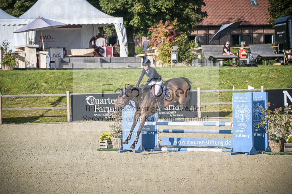 DOS_7623 | Entdecke hochwertige Reitturnierfotos von Foto Oger. Professionell, emotional und authentisch – jetzt Lieblingsmomente im Shop bestellen.Deutschlandweite Turnierfotografie. - Realisiert mit Pictrs.com