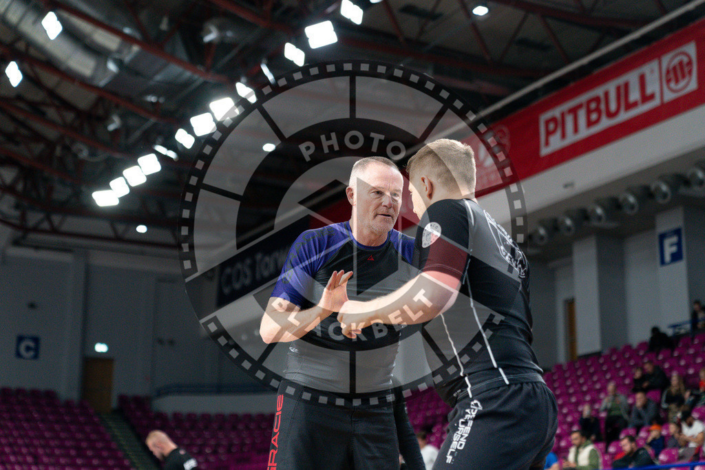 20250517PBB4100 | Athletes compete during the first day of the ADCC Amateur World Championship on May 15, 2025 in Warsaw, Poland. © Chiara Dazi / photoblackbelt