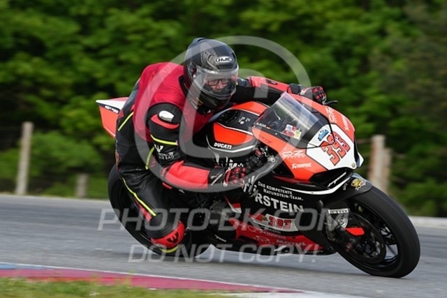 2024_05_03_PBK_13038 | Sportfotografie; SlowMotion; Video; Rennstrecke; Hafeneger; Speer; Racing; RSE; BMW; CBO; Trackday; Motorsportarena; Hockenheimring; Brno; Most; Barcelona; Valencia