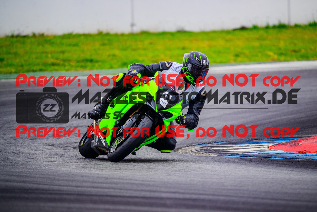 MaZZes_FotoMatrix_240614_6007705_6076 | INST