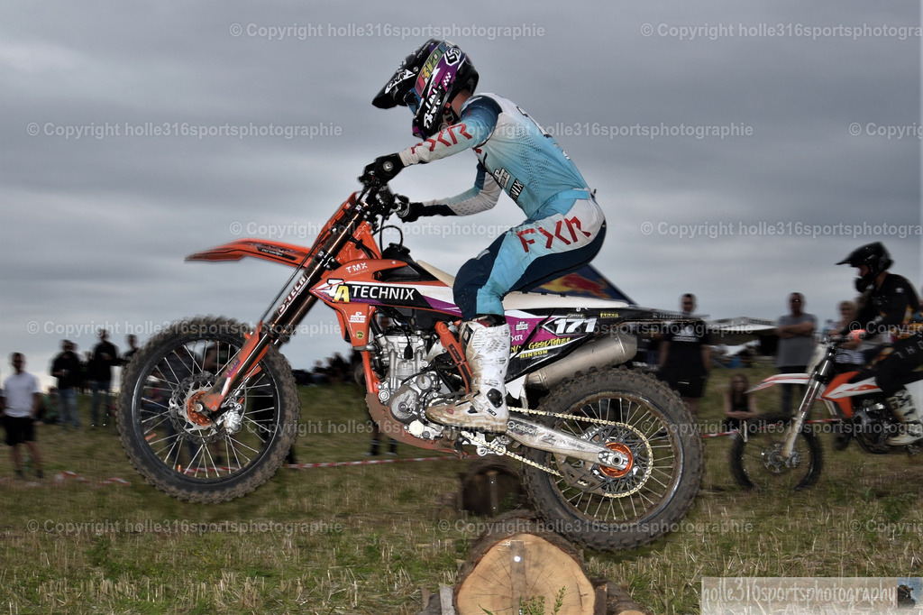 DSC_0229_01 (2) | Sportfotografie , Motorsport, Motoross, Reitsport, Mointainbike, Enduro,
Landschaft , Outdoor, Eventfotografie, Landschaft, Bilder online bestellen - Realisiert mit Pictrs.com