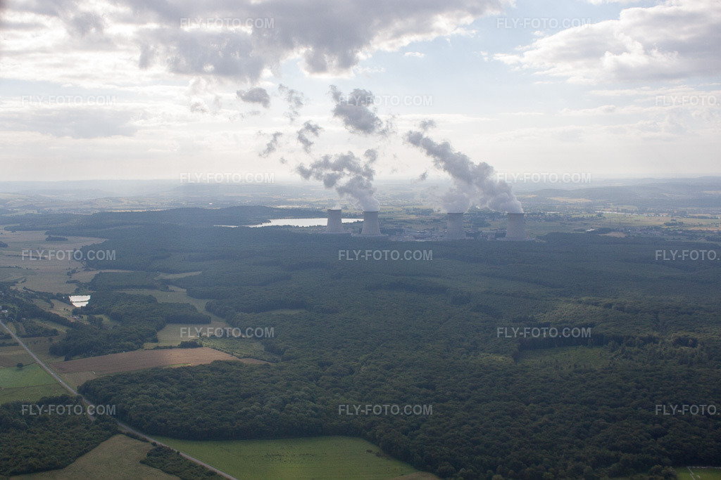 Aerial view: Central nucleaire in Cattenom in the state Moselle, France. – Photo: IMG_50570.jpg taken on 06/23/2012 by Werner Riehm/FLY-FOTO.com – Resolution of the original: 4155 x 2770 px