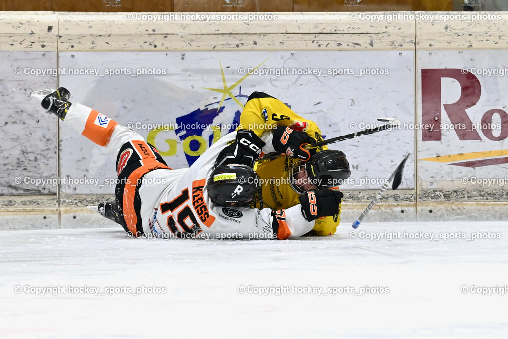 EC Hornets Spittal vs. USC Piraten Velden 18.2.2024 | #19 Kleiß Leon Philipp USC Velden, #9 Essmann Kevin EC Hornets Spittal, EC Hornets Spittal vs. USC Piraten Velden 18.2.2024, EC Hornets Spittal vs. USC Piraten Velden 18.2.2024 am 18.02.2024 in Spittal an der Drau (Eissportzentrum Spittal), Austria, (Photo by Bernd Stefan)