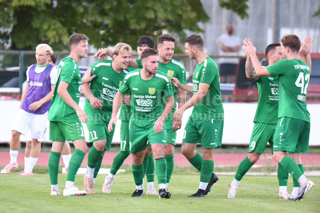 SpVgg GW Deggendorf : TSV Karpfham | Torjubel beim TSV Karpfham - Realisiert mit Pictrs.com