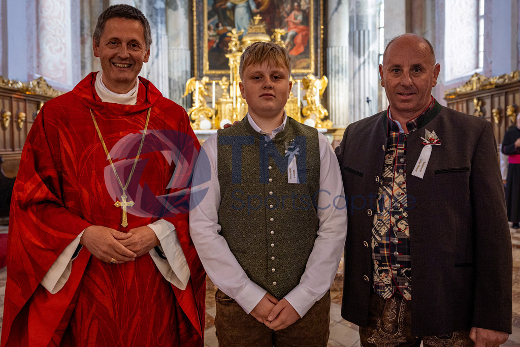 RR5M8429 | Firmung Klagenfurt-Dom 19.05.2024 8 Uhr