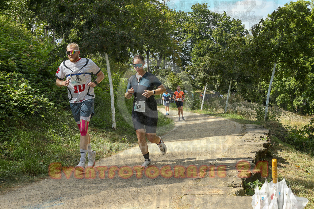 250824_1507_EX1_8504 | Sportfotografie im Rhein-Sieg Kreis, Köln, Bonn, NRW, Rheinland Pfalz, Hessen, etc. Unser Tätigkeitsfeld umfasst den Laufsport vom Volkslauf über den Marathon, Duathlon, Triathon bis zum Ultralauf wie Kölnpfad Ultra oder Schindertrail.