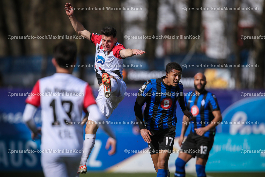 Koe3Liga09032401013 | 09.03.2024, Köln, Fußball, bwin 3. Liga Herren, Sportpark Höhenberg, 29. Spieltag, Saison 2023 2024, FC Viktoria Köln – SV Waldhof Mannheim: Stefano Russo (Viktoria Köln) gegen Samuel Abifade (Waldhof Mannheim)
DFB regulations prohibit any use of photographs as image sequences and or quasi-video.