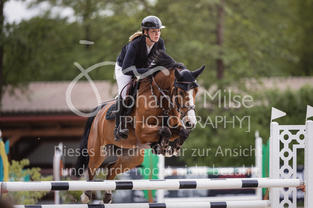 230516_Mühlen_05SprPf-L-593 | Deine schönsten Turniermomente als professionelle Fotos! Entdecke hochwertige Pferdesport-Fotografie im Online-Shop. Jetzt Fotos finden & bestellen!