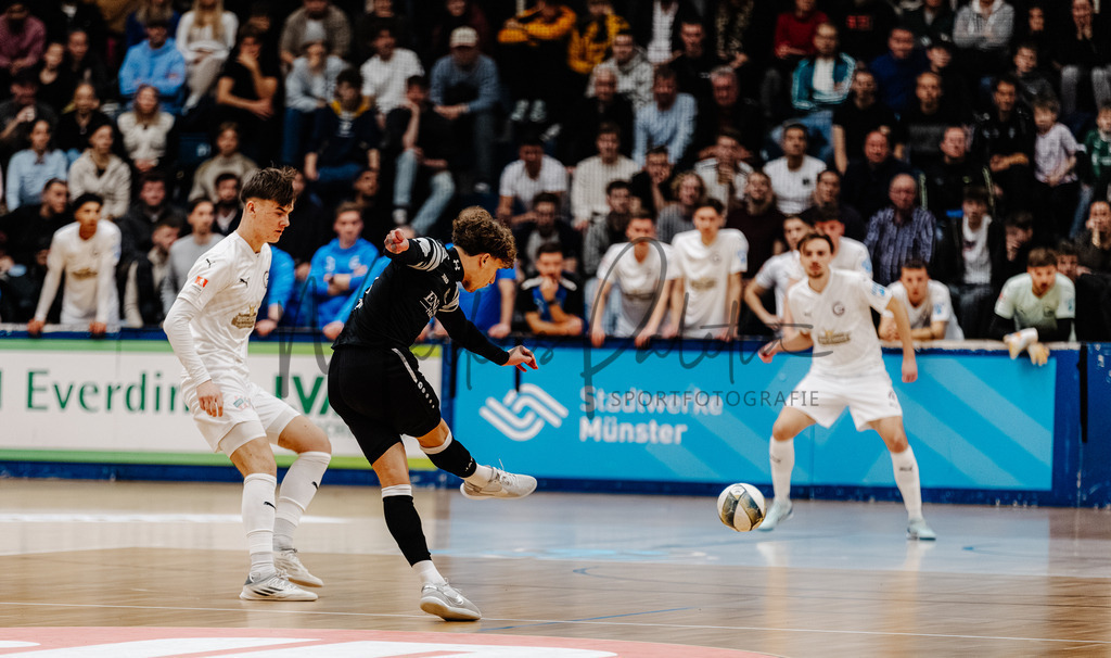 47. Stadtmeisterschaften im Hallenfußball 2025, Endrunde | Stadtmeisterschaften im Hallenfußball 2025, Endrunde, Sporthalle Berg Fidel in Münster. Foto: sportfotografie.ms | Markus Paletta - Realisiert mit Pictrs.com