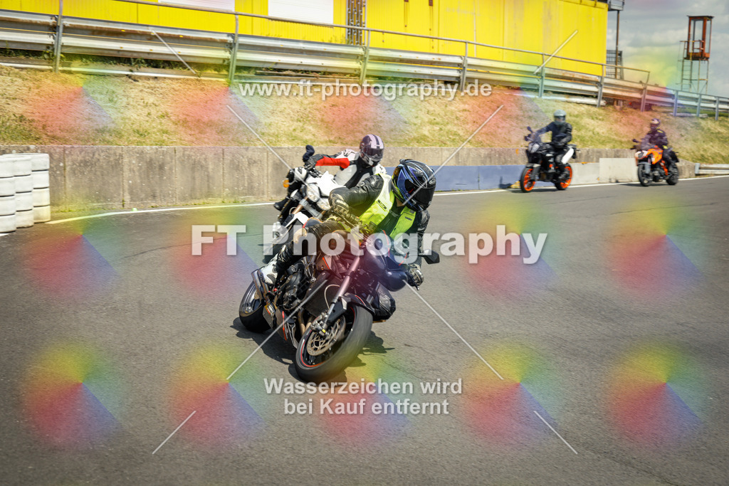 OBK_Mai_Volker_Adam-10862 | Hier findet Ihr Bilder von Touristenfahrten auf der Nürburgring Nordschleife oder von anderen Veranstaltungen die ich besucht habe. Viel Spass beim Durch Schauen 