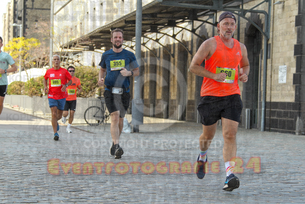 250920_1453_EV4_7421 | Sportfotografie im Rhein-Sieg Kreis, Köln, Bonn, NRW, Rheinland Pfalz, Hessen, etc. Unser Tätigkeitsfeld umfasst den Laufsport vom Volkslauf über den Marathon, Duathlon, Triathon bis zum Ultralauf wie Kölnpfad Ultra oder Schindertrail.