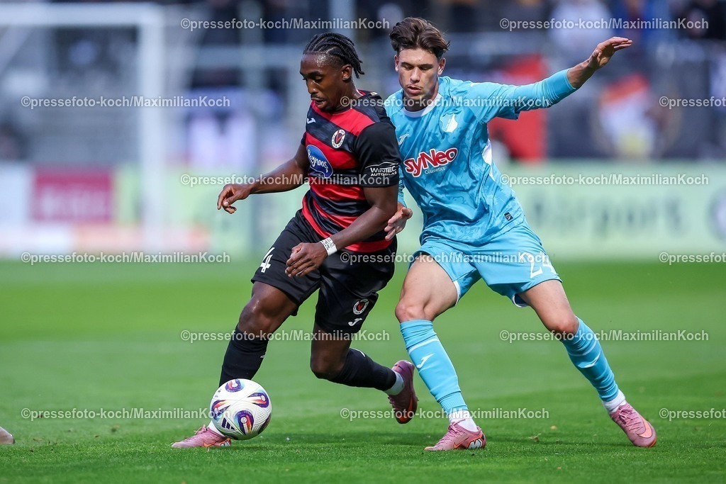 FCVK16092501034 | 16.09.2025, Fußball, FC Viktoria Köln – TSG 1899 Hoffenheim II, 3.Liga, Sportpark Höhenberg, Saison 2025 2026: Frank Ronstadt (Viktoria Koeln # 34) im Zweikampf gegen  Luca Erlein&nbsp;(Hoffenheim II #24) DFB regulations prohibit any use of photographs as image sequences and or quasi-video.