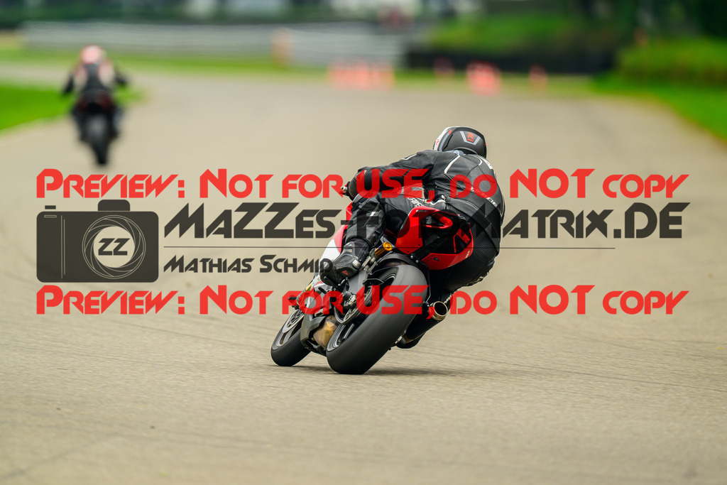 MaZZes_Fotomatrix_20241003_6007705_1606-2 | GELB