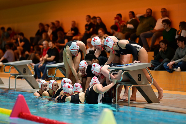 Wasserball I Frauen I Saison 2025-2026 I Bundesliga I 4. Spieltag I Eimsbütteler TV - SSV Esslingen I 06012 | ETV Hamburg Wasserball Frauen zusammen - Realisiert mit Pictrs.com