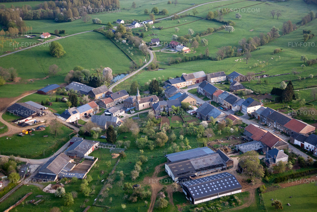 Aerial view: View of the town in Marby in the state Ardennes, France. – Photo: IMG_39903.jpg taken on 04/17/2011 by Werner Riehm/FLY-FOTO.com – Resolution of the original: 4752 x 3168 px