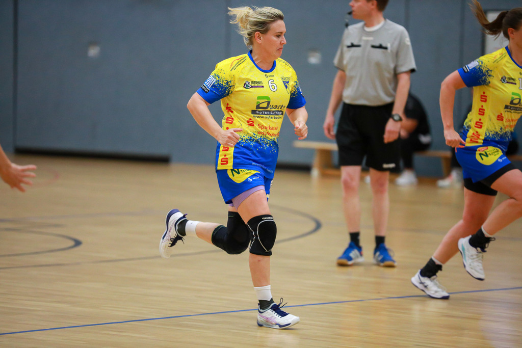 HcTvRhedeII_SvNeukirchen_150924_035 | Bildergalerie von Sport-Ereignissen aber auch von weiteren spannenden Dingen - nicht nur vom Niederrhein. In Anlehnung an den bekannten Spruch von Hanns Dieter Hüsch heißt das Motto: "Niederrhein ist überall".  - Realisiert mit Pictrs.com