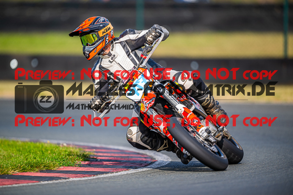 MaZZes_FotoMatrix_230930_6973 | UE40