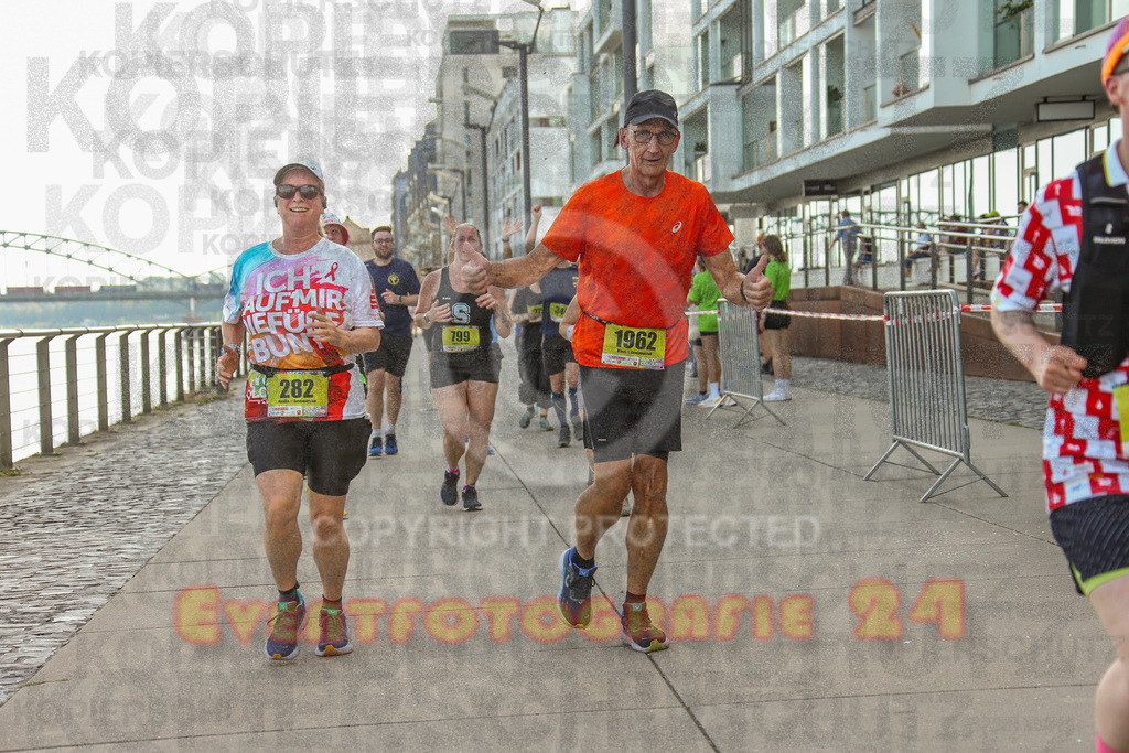 250920_1454_EX1_8140 | Sportfotografie im Rhein-Sieg Kreis, Köln, Bonn, NRW, Rheinland Pfalz, Hessen, etc. Unser Tätigkeitsfeld umfasst den Laufsport vom Volkslauf über den Marathon, Duathlon, Triathon bis zum Ultralauf wie Kölnpfad Ultra oder Schindertrail.