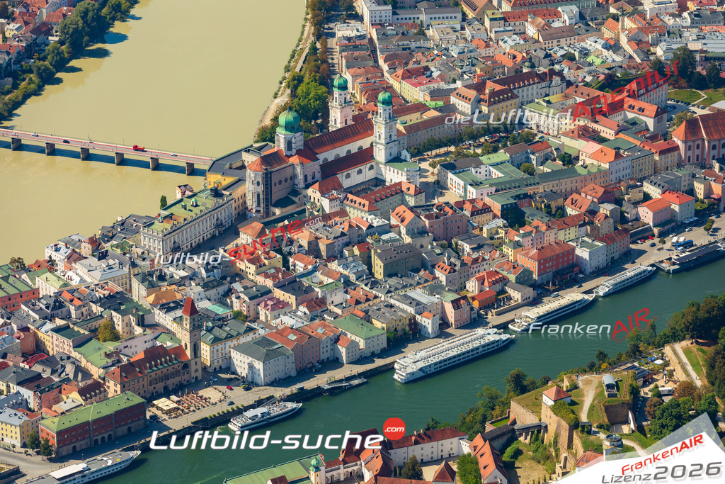 Luftaufnahme von Passau - Die Luftaufnahme wurde 2025 vom UL-Flugzeug heraus erstellt ( keine Drohne ) - Hochauflösende Luftaufnahme - für professionelle Ausdrucke geeignet. Die Geschenkidee !Mit Lizenz und Bildrechte bestellbar