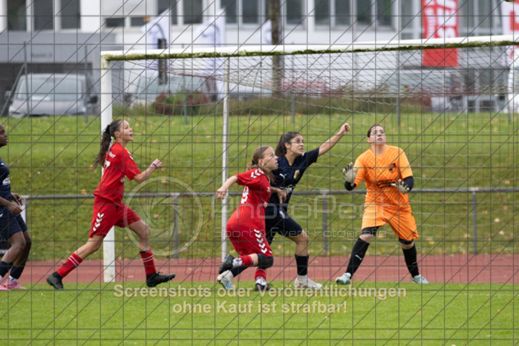 20251004_172222_0592 | #,1.FC Donzdorf (rot) vs. ASV Spartania Eislingen (blau), Fussball, B-Juniorinnen-Verbandsstaffel Nord, wfv, 03. Spieltag, Saison 2025/2026, Rasenplatz, Lautertal Stadion, Süßener Straße 16, 73072 Donzdorf, 04.10.2025 - 16:00 Uhr,Foto: PhotoPeet-Sportfotografie/Peter Harich