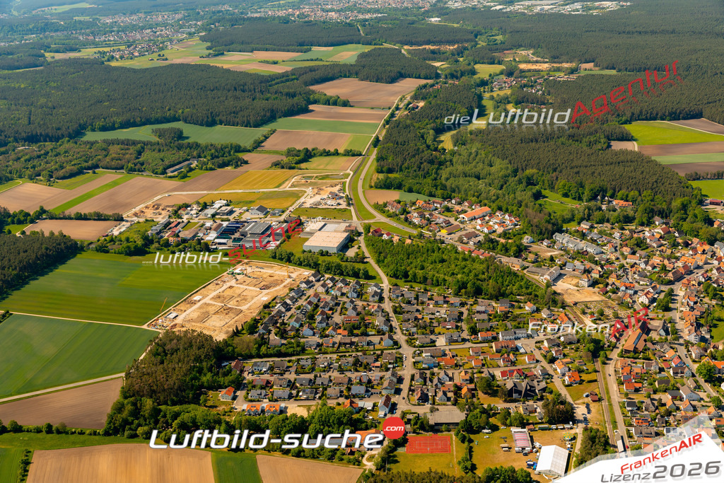 Das Luftbild zeigt : Eckersmühlen Roth - Die Luftaufnahme wurde 2024 vom UL-Flugzeug aus erstellt ( keine Drohne ) - Hochauflösende Luftaufnahme - Für grossformatige Ausdrucke geeignet. Die Geschenkidee !Mit Lizenz und Bildrechte bestellbar