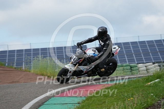 2024_05_13_PBK_15502 | Sportfotografie; SlowMotion; Video; Rennstrecke; Hafeneger; Speer; Racing; RSE; BMW; CBO; Trackday; Motorsportarena; Hockenheimring; Brno; Most; Barcelona; Valencia