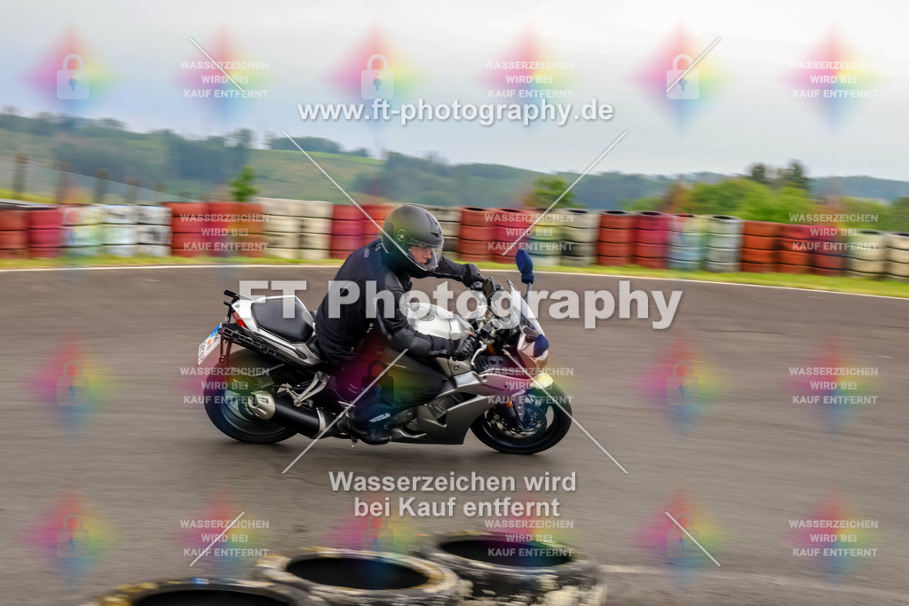 OBK-5530 | Hier findet Ihr Bilder von Touristenfahrten auf der Nürburgring Nordschleife oder von anderen Veranstaltungen die ich besucht habe. Viel Spass beim Durch Schauen 