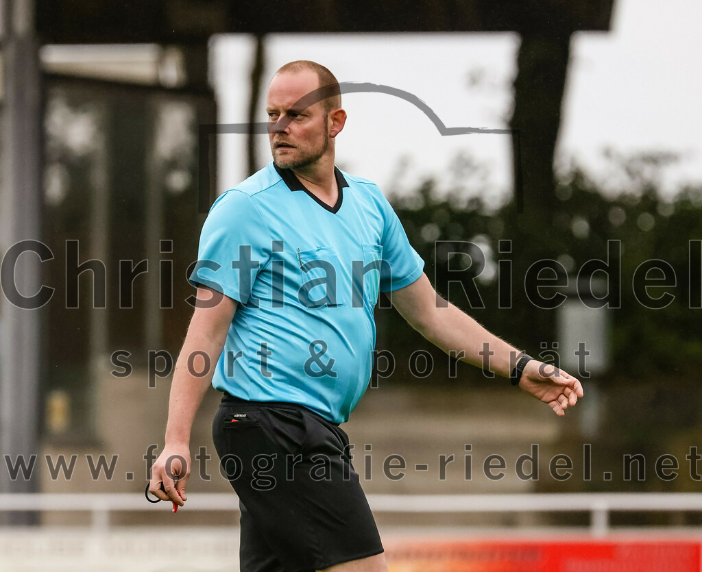 2023-08-27_019_TSV_Zorneding_II_gegen_TSV_Grafing_II | Zorneding, Deutschland, 27.08.2023:
Fußball, A-Klasse 2023 / 2024, 2. Spieltag, TSV Zorneding II gegen TSV Grafing II, Endergebnis: 5:1

Schiedsrichter Michael Heyer

Foto: Christian Riedel / fotografie-riedel.net