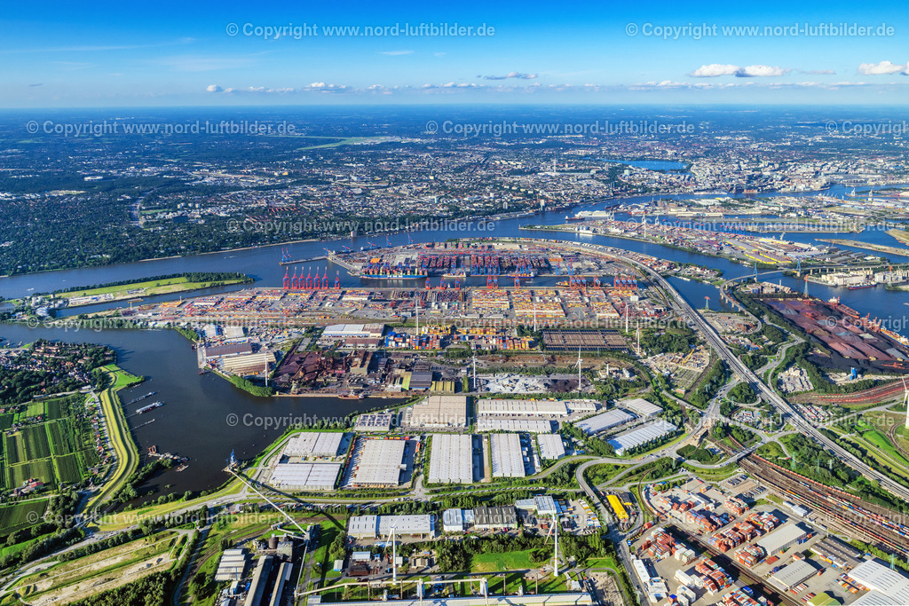 Hamburg_Waltershof_Hafen_Hoch_ELS_1613210823 | HAMBURG 21.08.2023 Werksgelände der Trimet Aluminium SE in Hamburg im Bundesland Hamburg, Deutschlan. Weiterführende Informationen bei: TRIMET Aluminium SE. // Factory premises of Trimet Aluminum SE in the district of Altenwerder in Hamburg in the state of Hamburg, Germany. Further information at: TRIMET Aluminium SE. Foto: Martin Elsen