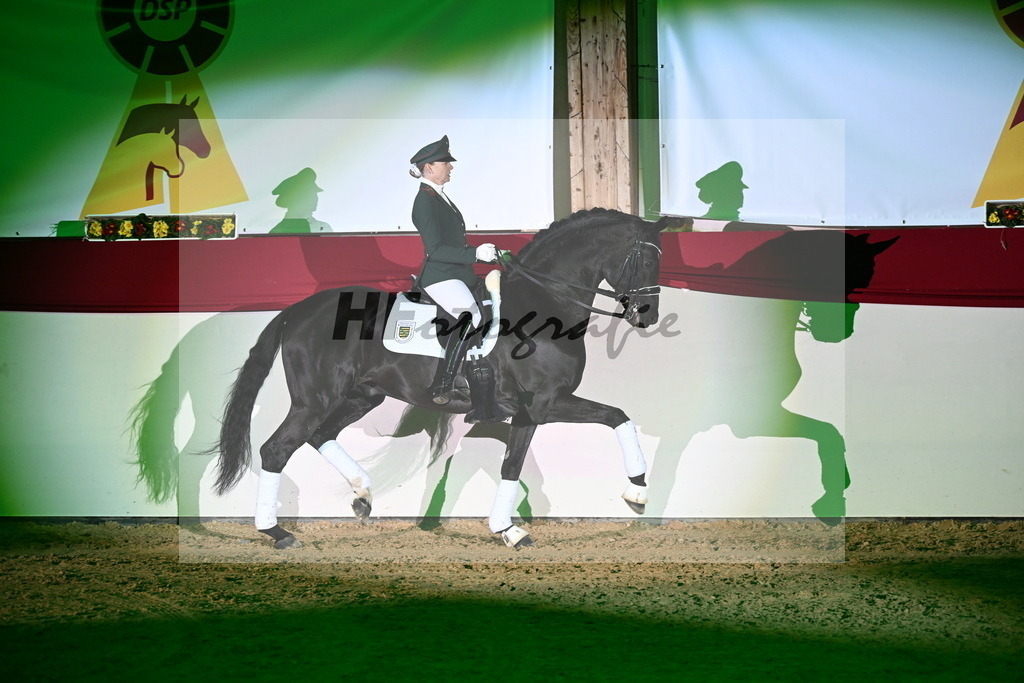 Decurio_Göbel_2255082 | hf-fotografie - Realisiert mit Pictrs.com
