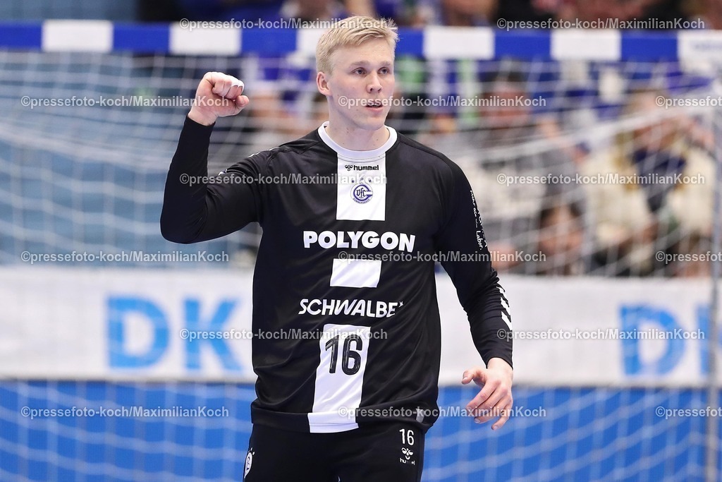 Gum25042501051 | 25.04.2025, Handball, HBL, VfL Gummersbach - 1. VfL Potsdam, Schwalbe-Arena: Bertram Obling (GUM #16) jubelnd 