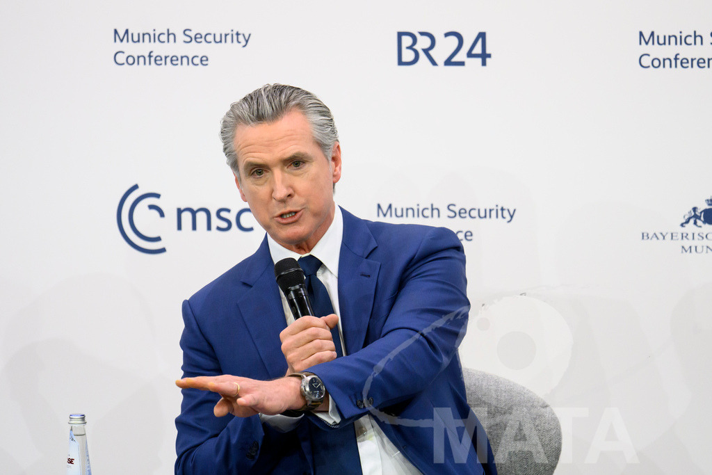 _DWA6295 | MATA IndoCon - Realisiert mit Pictrs.com