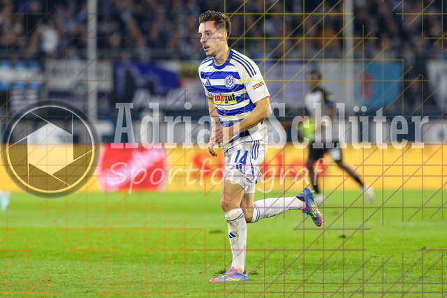 MSV Duisburg vs SV Waldhof Mannheim - 3. Liga | Duisburg, Deutschland, 07.11.25:   Conor Noß (MSV Duisburg) läuftwaehrend des Spiels der 3. Liga MSV Duisburg vs SV Waldhof Mannheim in der schauinsland-reisen-arena(Foto von Brauer-Fotoagentur / Adrian Schlueter)