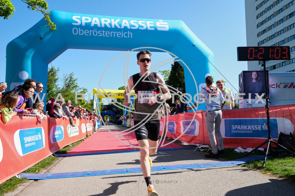 ..... | LINZ,AUSTRIA,27.April 24, Int. 3 Brückenlauf Linz  , Image shows: Photo: WAPICS / Michael ring