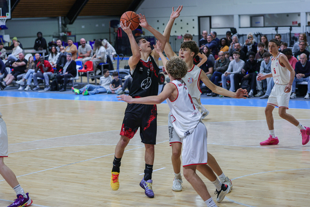 JBBL BAYER GIANTS @ BBV Rheinstars Köln-82 | Fotos von Basketballspielen aus dem Raum NRW fotografiert von Gero Mueller-Laschet und Daniel Schaefer - Realisiert mit Pictrs.com