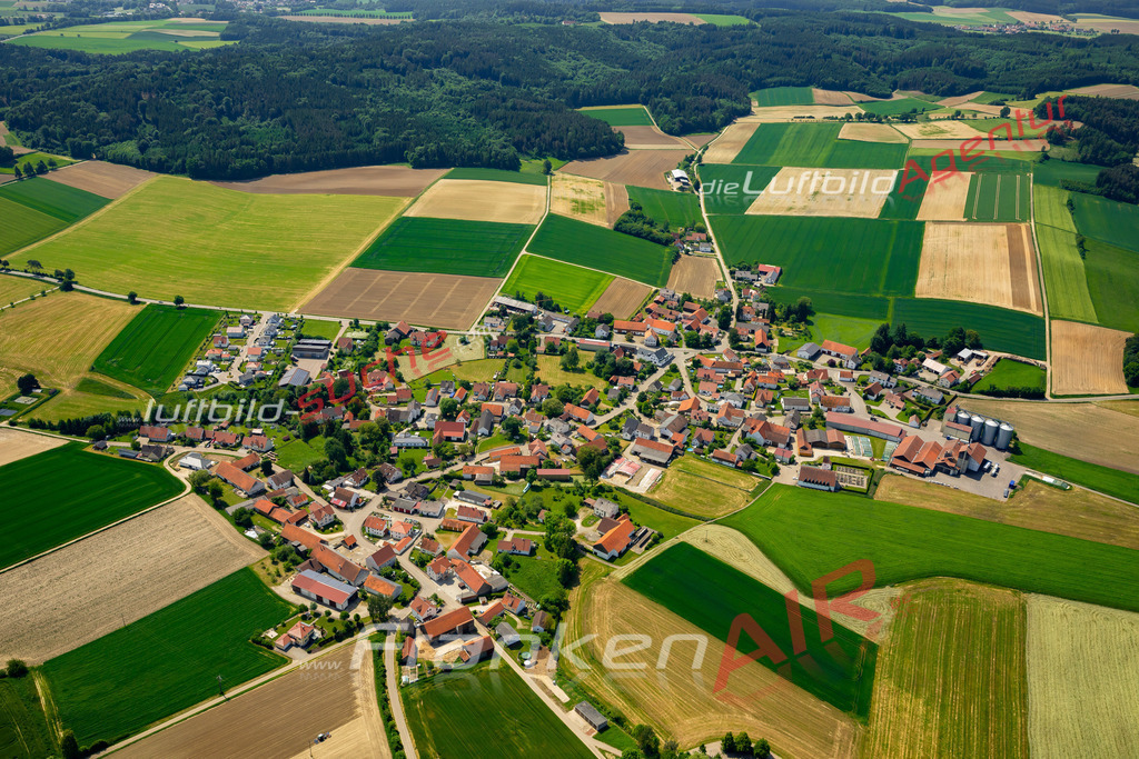 Das Luftbild zeigt Weidorf Ehekirchen - Die Luftaufnahme wurde 2023 vom UL-Flugzeug aus erstellt ( keine Drohne ) - Hochauflösende Luftaufnahme - Für grossformatige Ausdrucke geeignet. Die Geschenkidee !Mit Lizenz und Bildrechte bestellbar