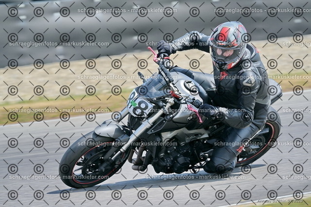 25bt04-1376 | markuskiefer.com - Realisiert mit Pictrs.com