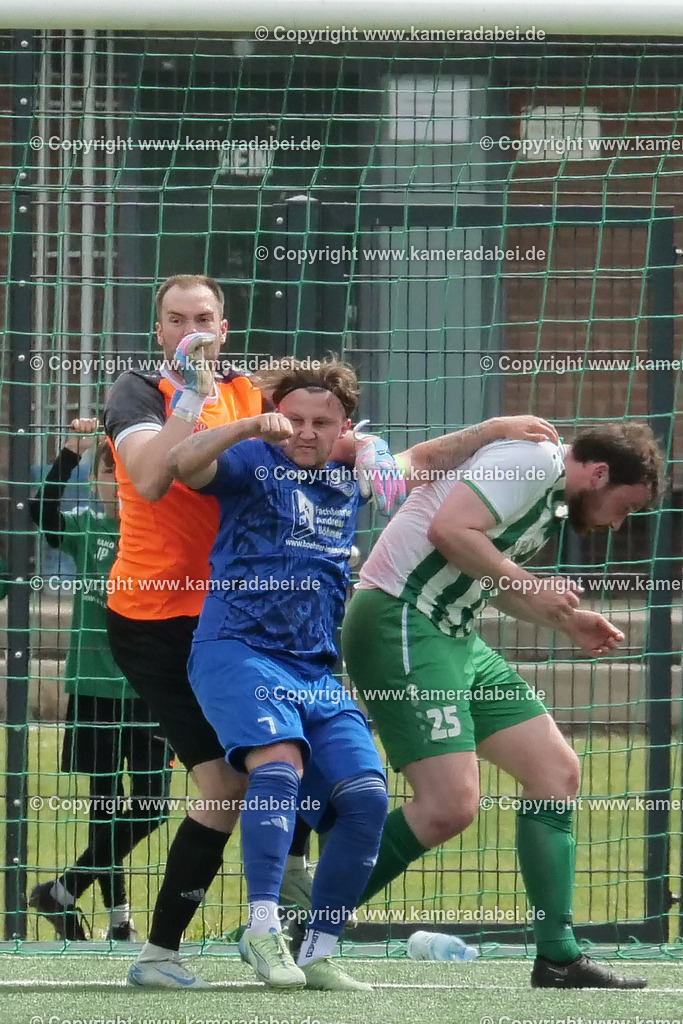 Fußball : Bezirksliga : TV Voerde - FC Sterkrade 72 | Fußball : Bezirksliga : TV Voerde - FC Sterkrade 72 am 25.05.2025 in Voerde - Realisiert mit Pictrs.com