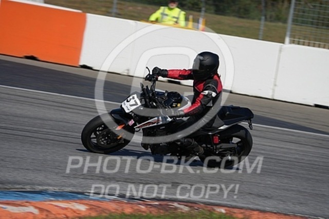 2023_09_25_PBK_13721 | Sportfotografie; SlowMotion; Video; Rennstrecke; Hafeneger; Speer; Racing; RSE; BMW; CBO; Trackday; Motorsportarena; Hockenheimring; Brno; Most; Barcelona; Valencia